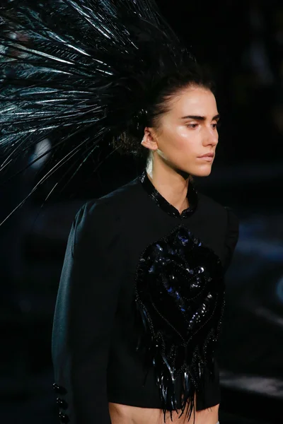 Look 14